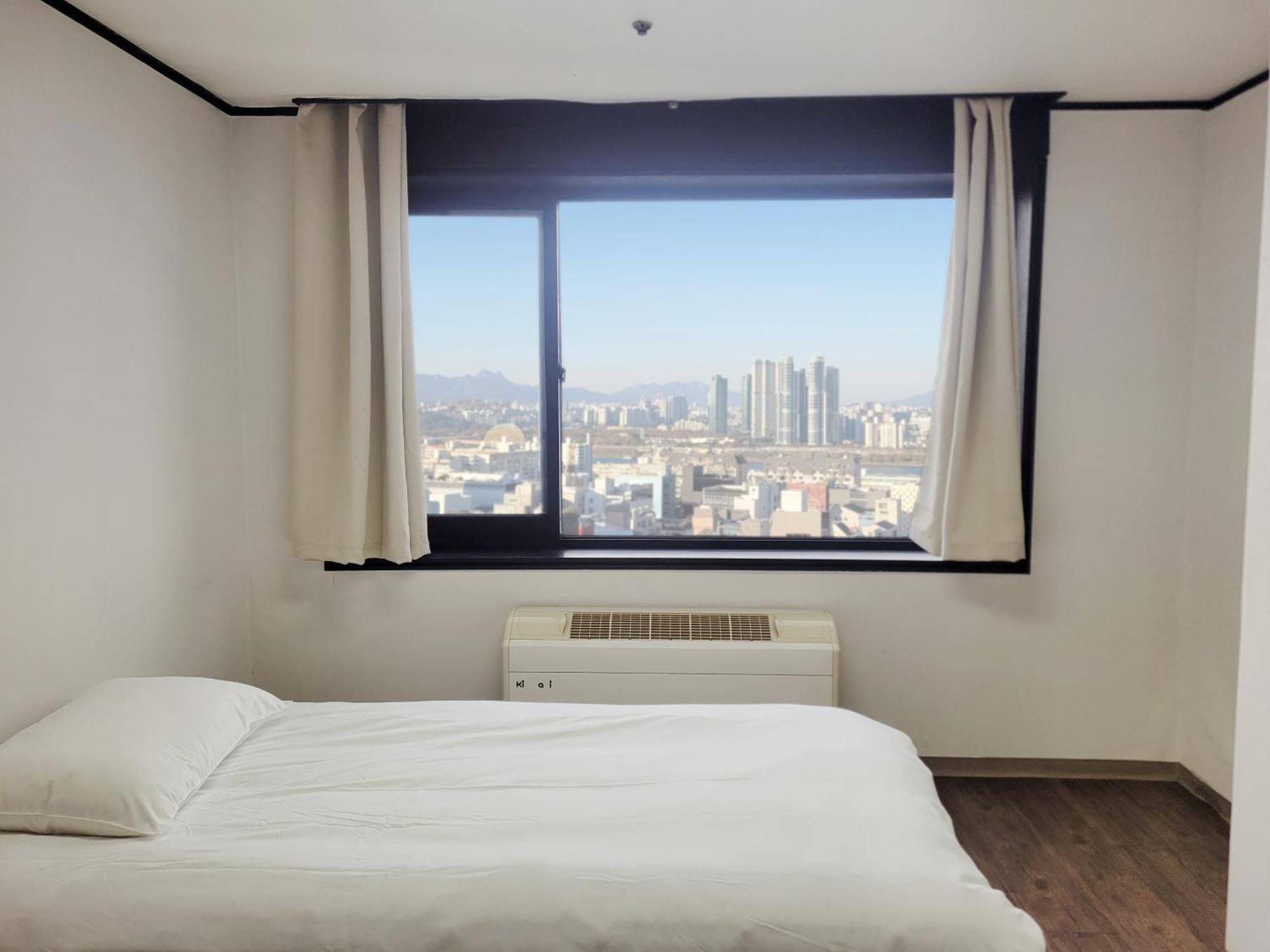 Apartment 247 Riverview Seoul